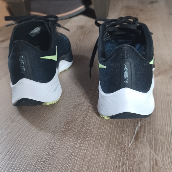 Niki ladies size 9 - Picture 2 of 6